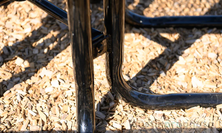 Thick Metal Legs