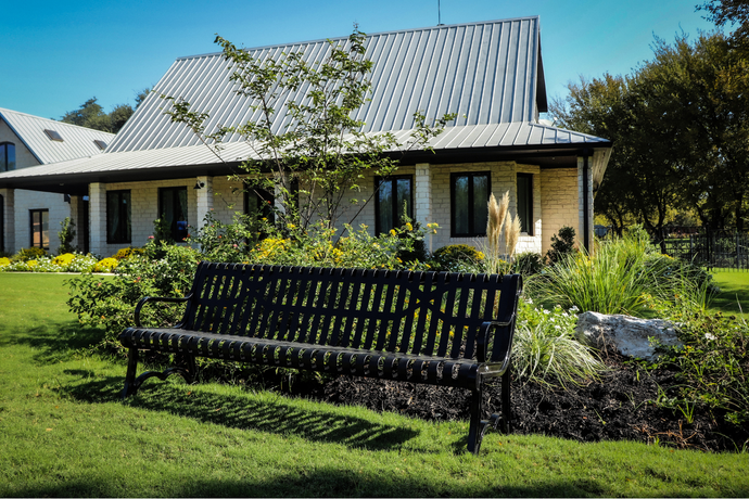 Polyethylene vs. Plastisol Coated Steel Outdoor Furniture: What’s the Better Choice?