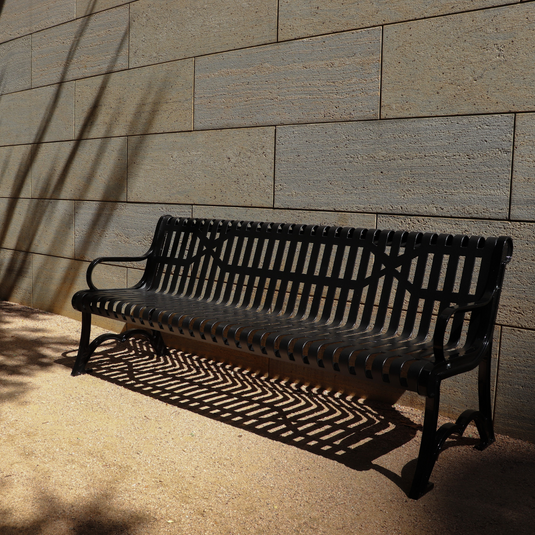 Slatted Steel Garden Bench – Robust and Elegant Outdoor Seating